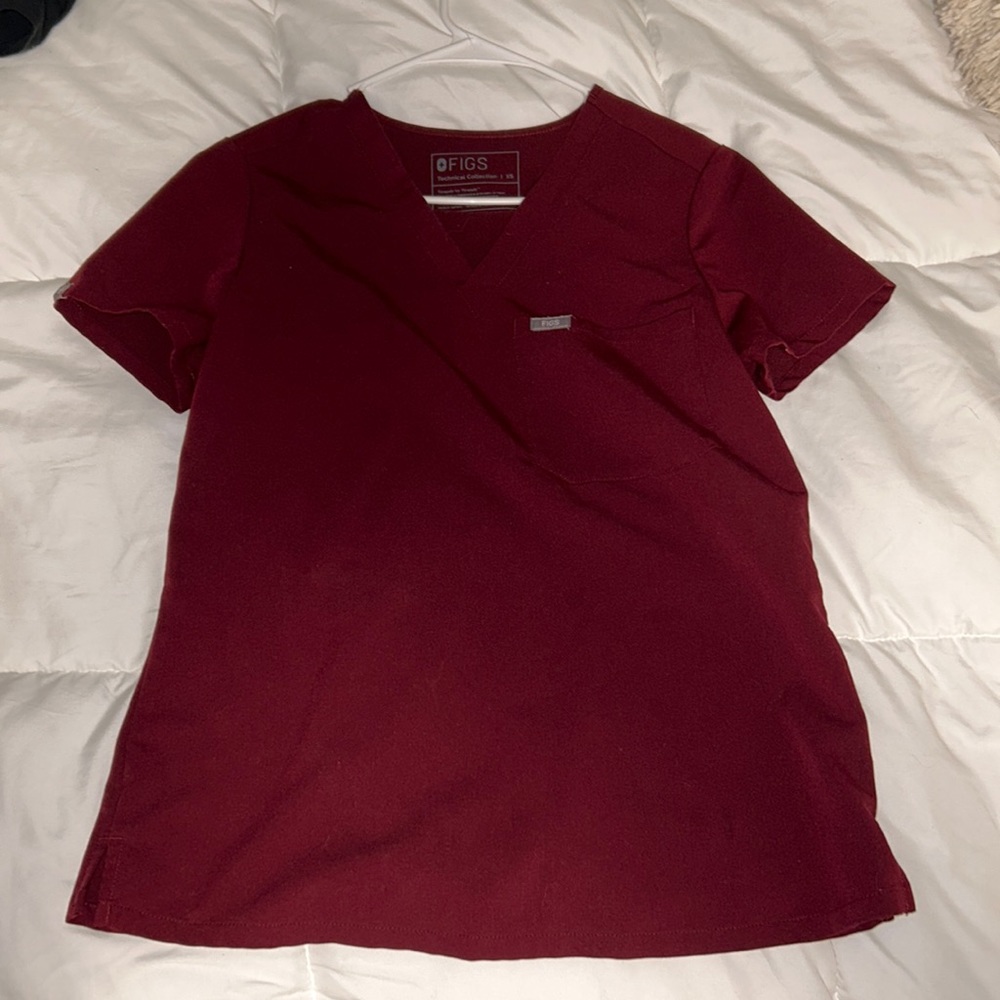 Maroon XS figs top